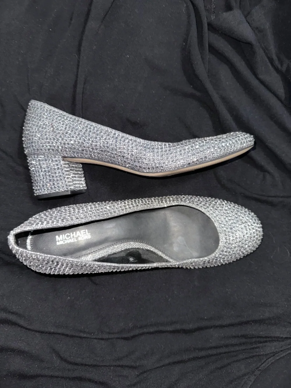 Michael Kors Silver Glitter Block Heel Pumps Women’s Size 8.5M – New Without Box - Picture 8 of 8